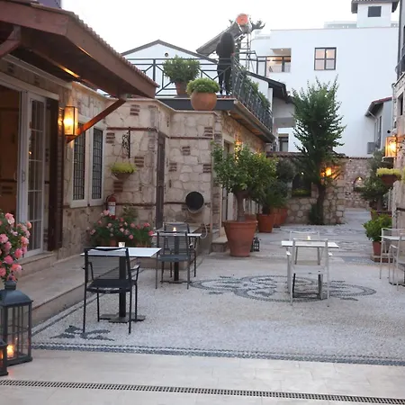 Colorful Flat With Terrace Near Hadrian's Gate * Antalya