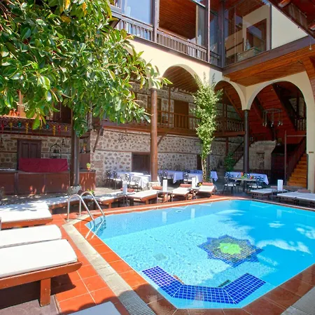 Colorful Flat With Terrace Near Hadrian's Gate Apartament